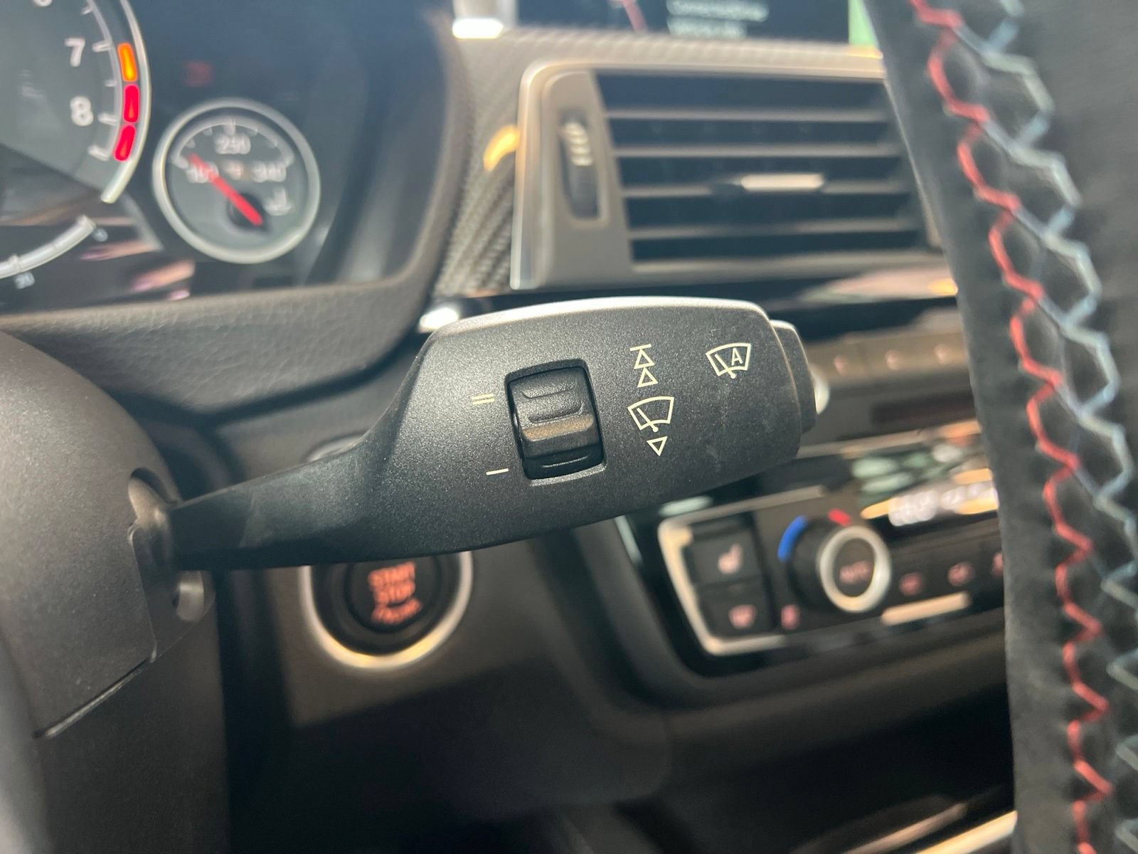 Used 2016 BMW M4 Convertible RWD image 25