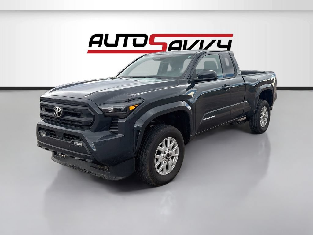 Used 2024 Toyota Tacoma SR5 AWD/4WD image 3