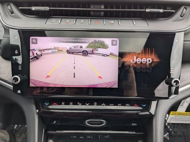 New 2026 Jeep Grand Cherokee Altitude AWD/4WD image 32