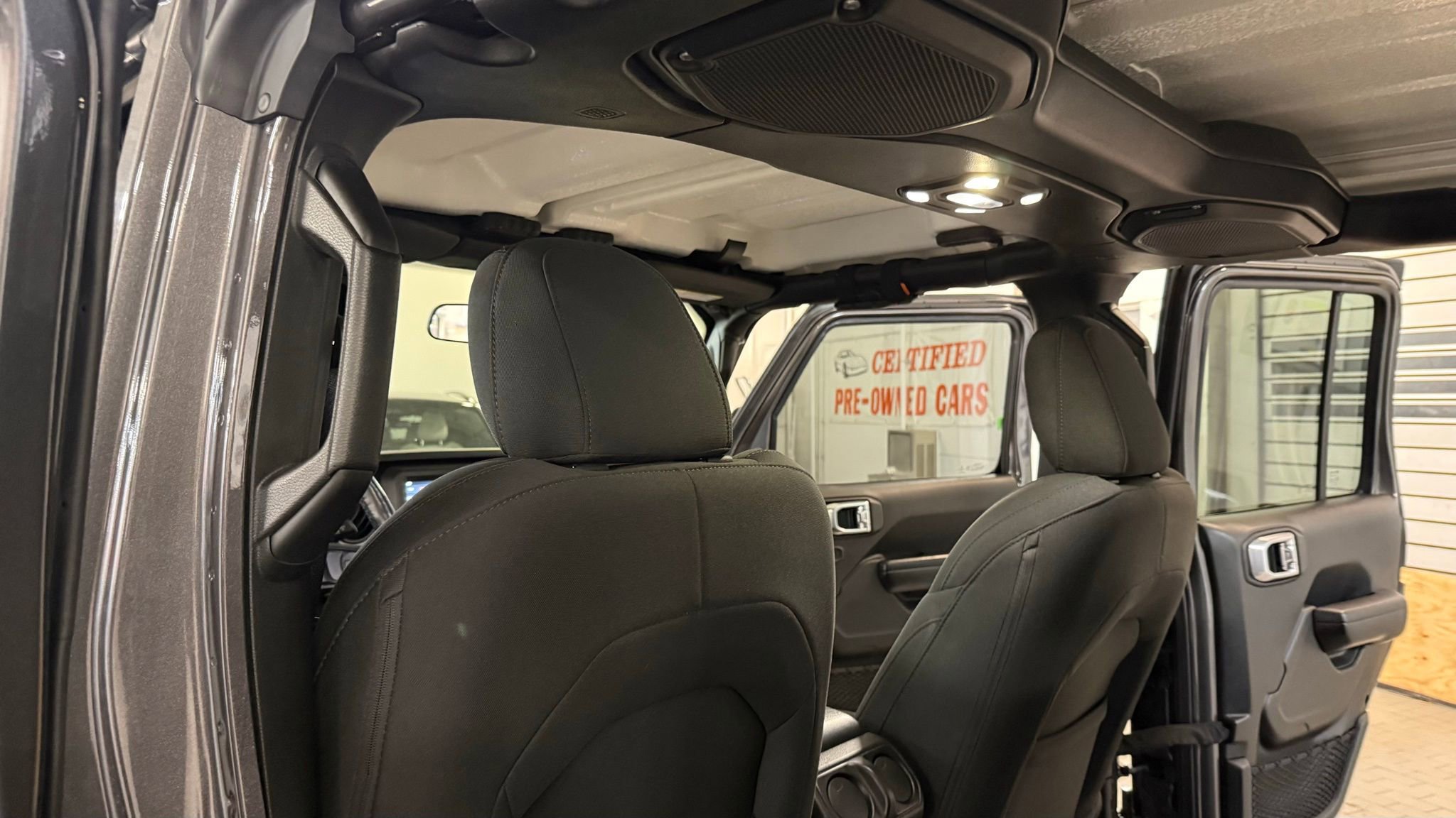 Used 2021 Jeep Wrangler Unlimited Sport image 38