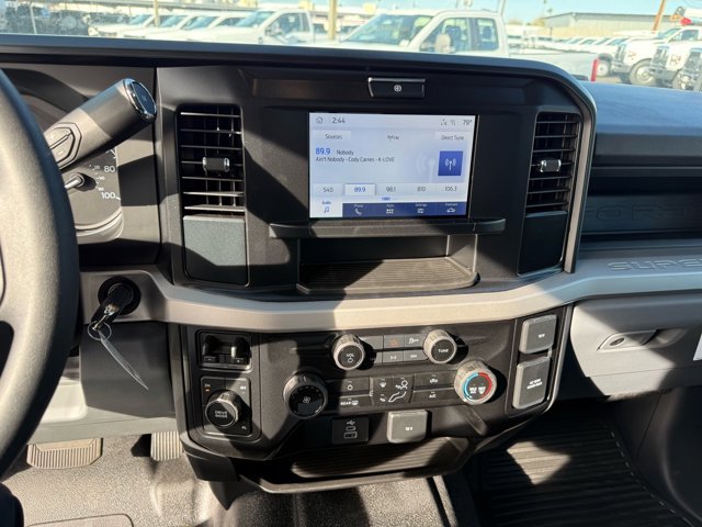 New 2026 Ford F550 4x4 Supercab Super Duty image 9