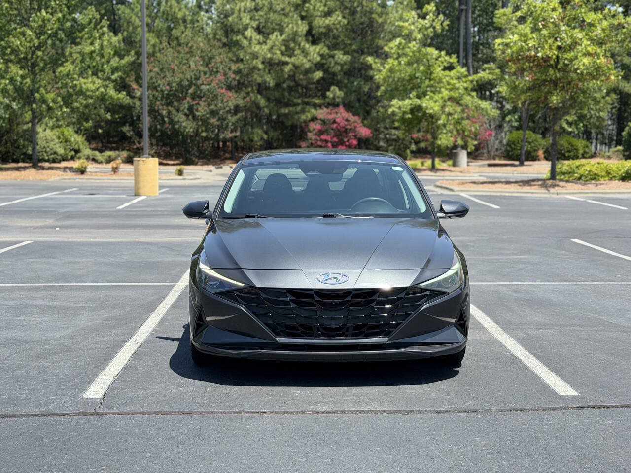 Used 2022 Hyundai Elantra SEL FWD image 2