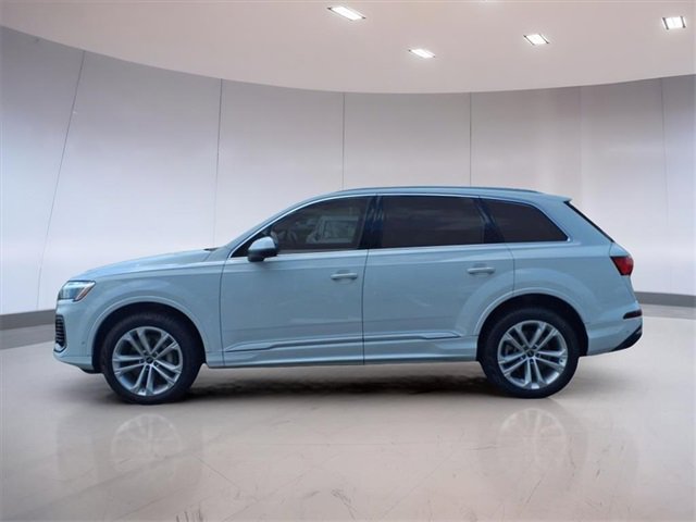 Used 2025 Audi Q7 3.0T Premium w/ Convenience Package image 4