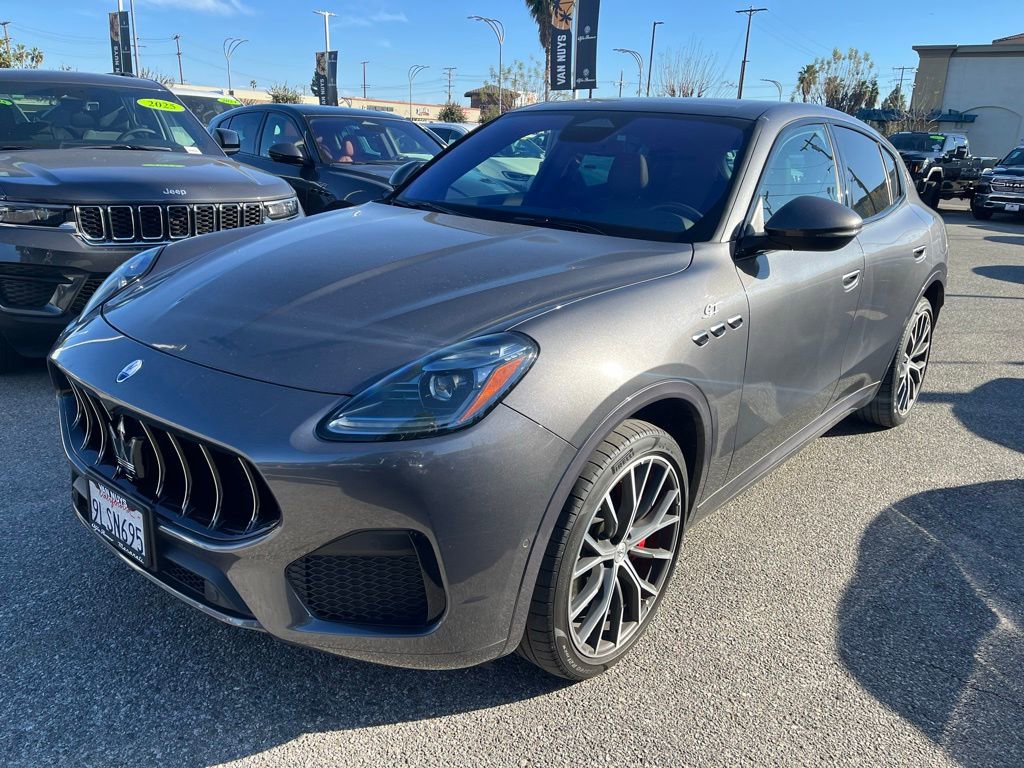 Used 2023 Maserati Grecale GT image 3