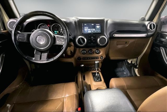 Used 2012 Jeep Wrangler Unlimited Sahara AWD/4WD image 8