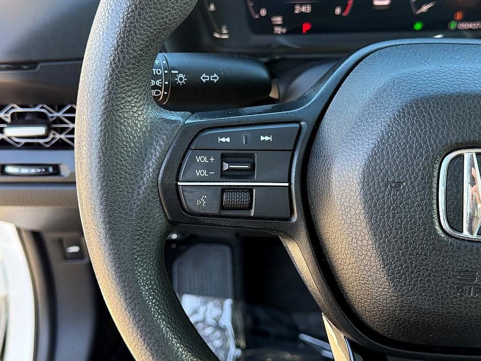 Used 2023 Honda Accord EX image 25