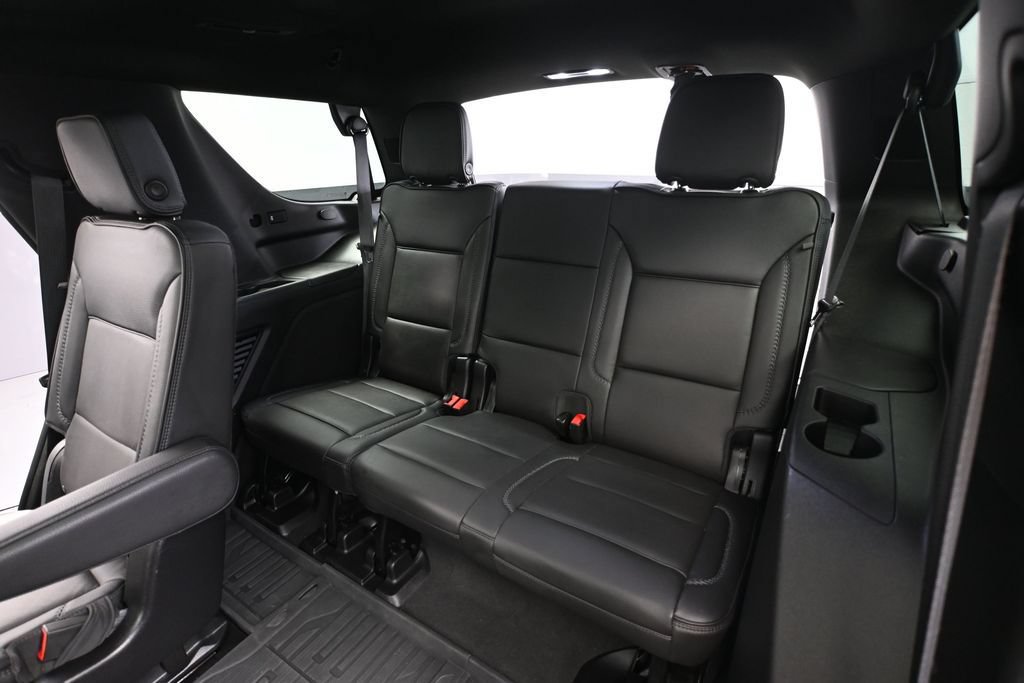 Used 2024 GMC Yukon Denali w/ Denali Reserve Package AWD/4WD image 36