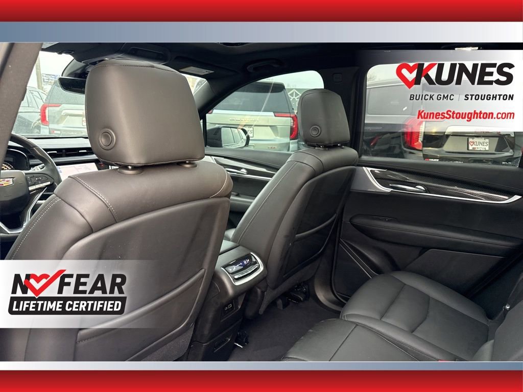 Used 2024 Cadillac XT6 Sport image 34