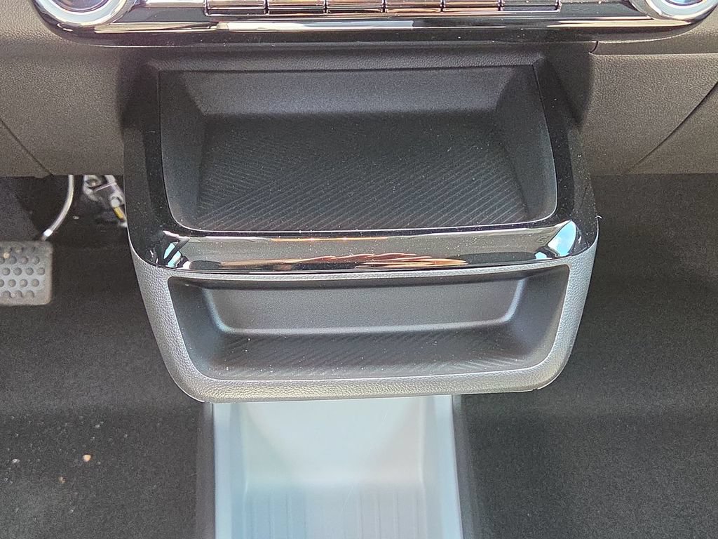 New 2027 Chevrolet Bolt LT w/ Comfort Package FWD image 6