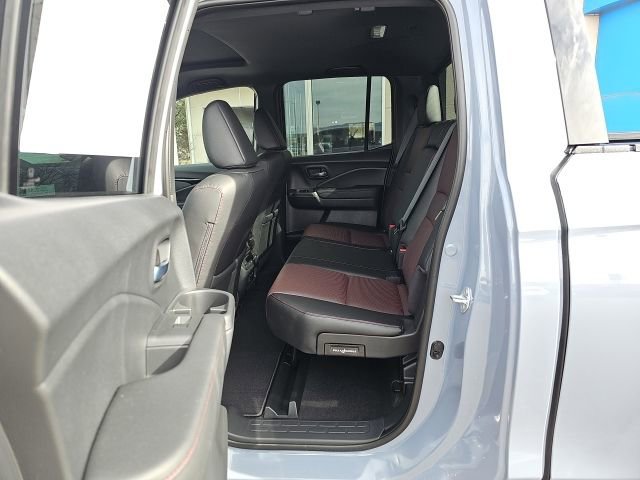 New 2026 Honda Ridgeline Black Edition image 9