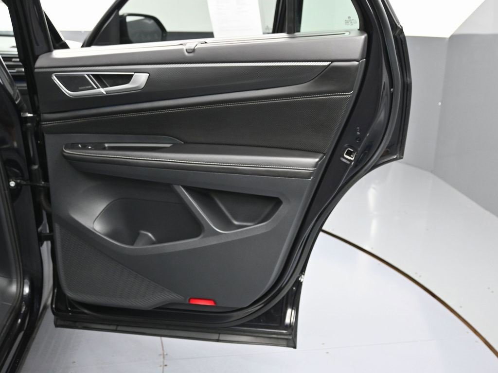 Used 2024 Volkswagen Atlas Cross Sport SEL Premium R-Line image 40