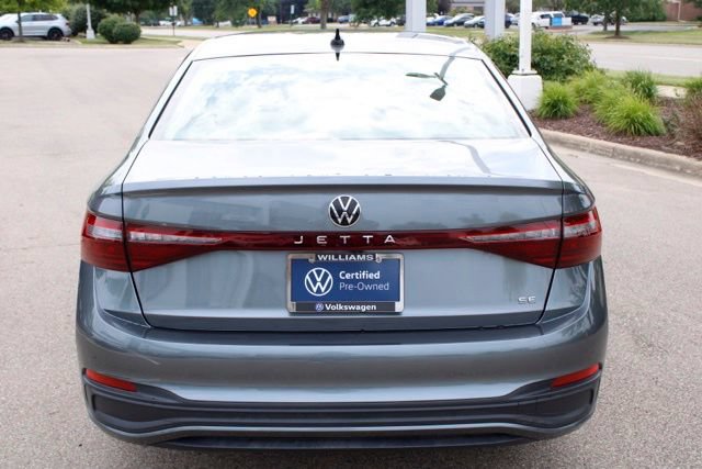 Used 2026 Volkswagen Jetta SE FWD image 6