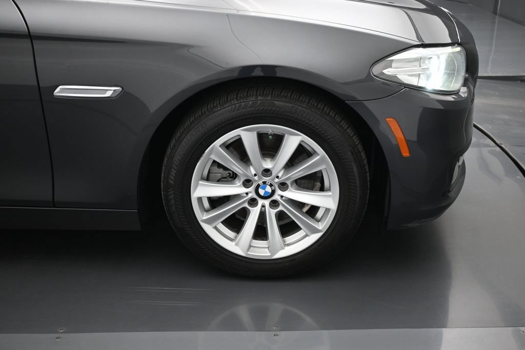Used 2016 BMW 528i Sedan RWD image 25
