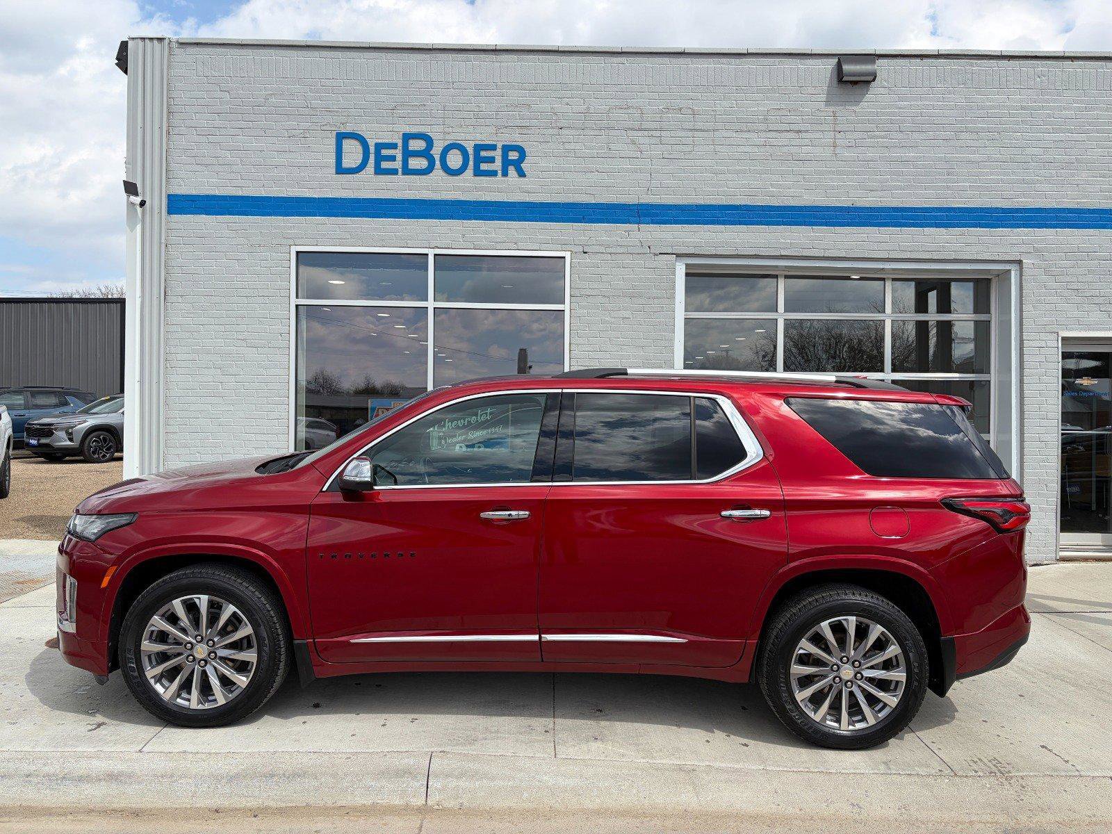 Used 2022 Chevrolet Traverse Premier w/ LPO, Floor Liner Package AWD/4WD image 2