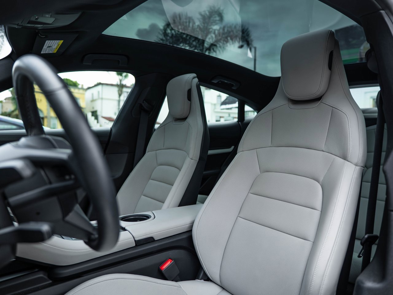 Used 2020 Porsche Taycan 4S image 20