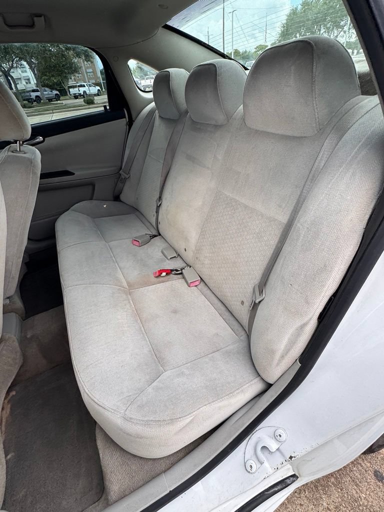 Used 2010 Chevrolet Impala LT FWD image 9
