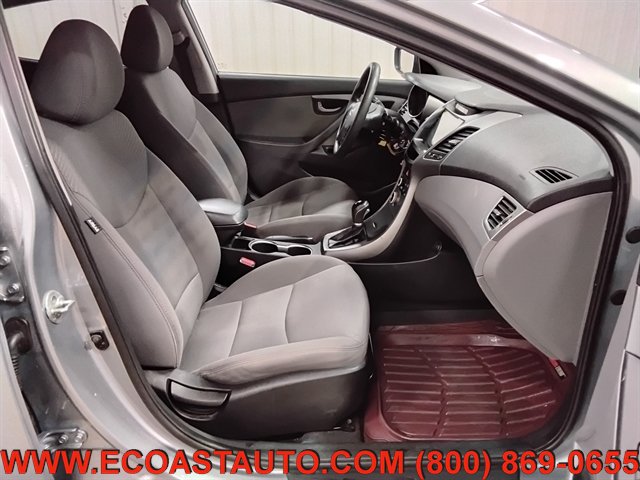 Used 2016 Hyundai Elantra SE w/ Option Group 02 FWD image 14