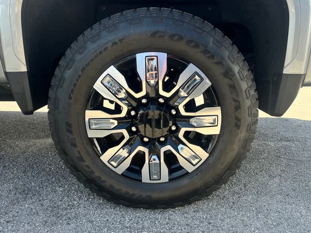 Used 2024 GMC Sierra 2500 Denali w/ Denali Reserve Package image 11