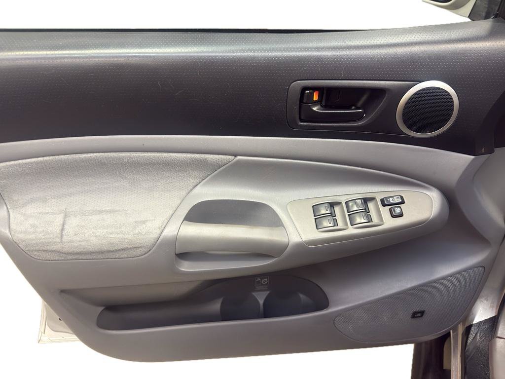 Used 2006 Toyota Tacoma PreRunner w/ TRD Sport Pkg #3 RWD image 15