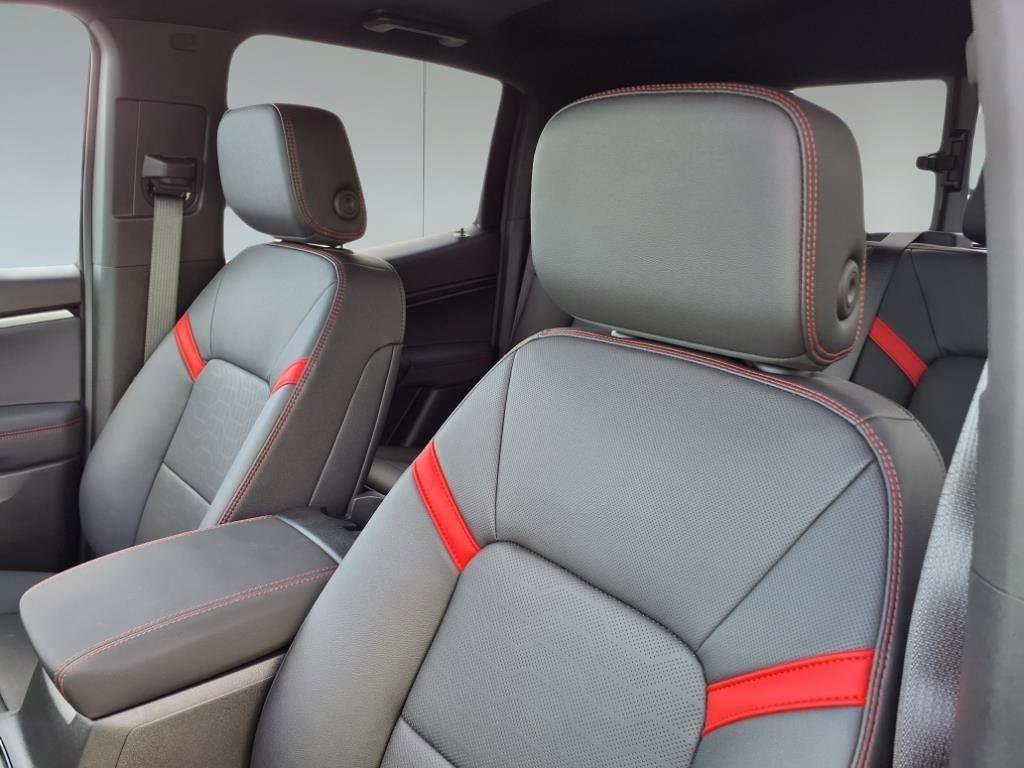 New 2025 Chevrolet Colorado Z71 w/ Technology Package image 19