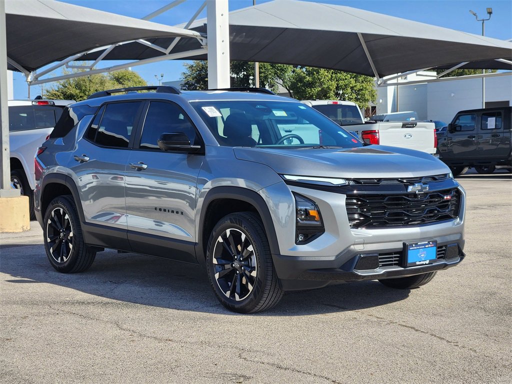 Used 2025 Chevrolet Equinox RS w/ Safety and Technology Package image 3