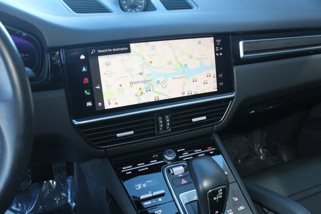 Certified 2023 Porsche Cayenne Coupe image 18