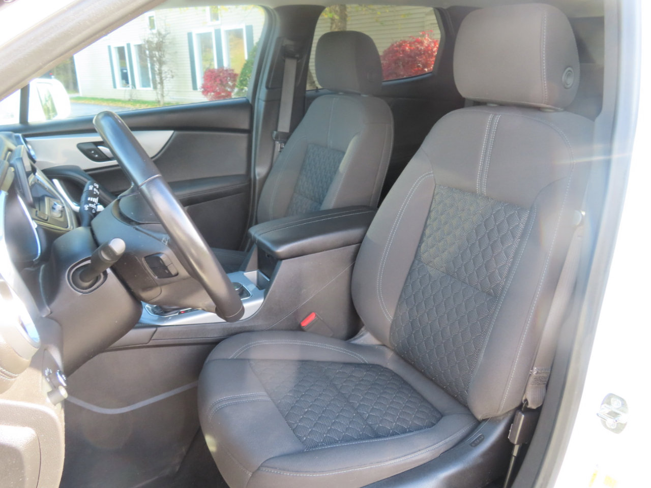 Used 2020 Chevrolet Blazer LT image 11