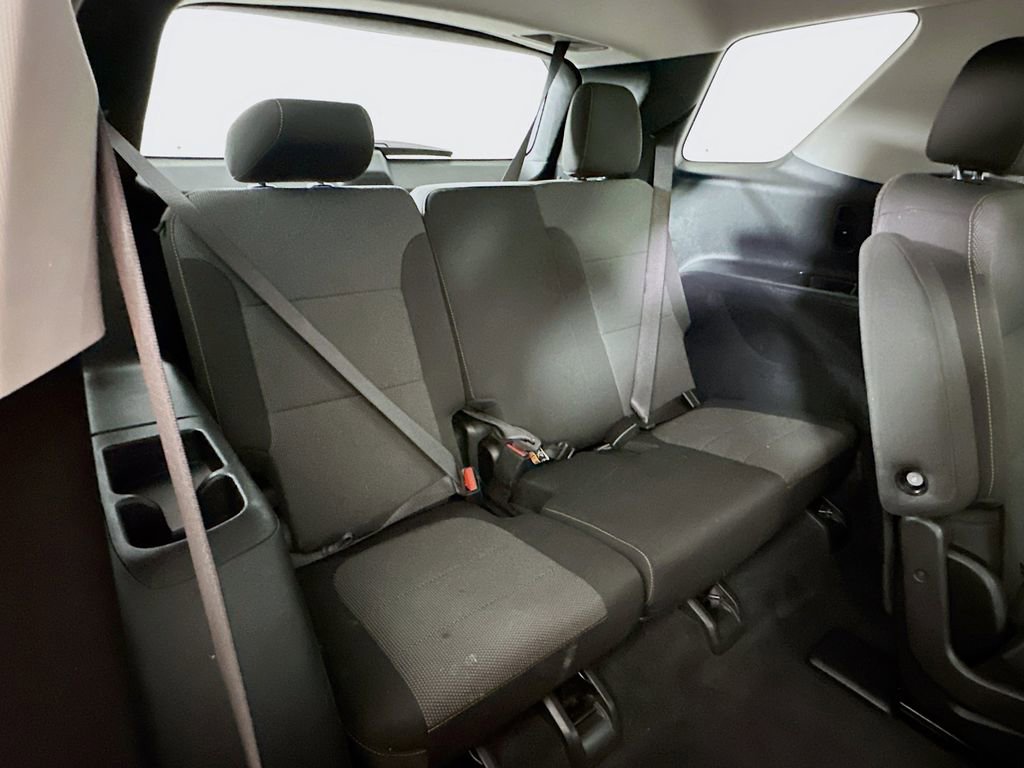 Used 2021 Chevrolet Traverse LT FWD image 14