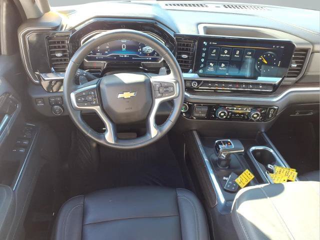 Used 2023 Chevrolet Silverado 1500 LT AWD/4WD image 10
