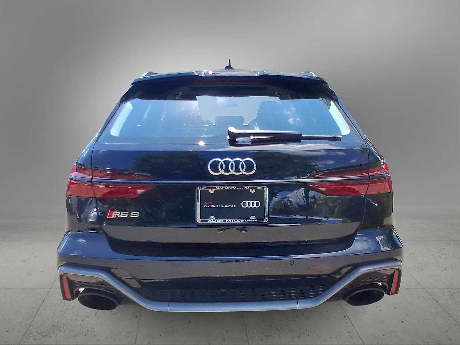 Certified 2024 Audi RS 6 performance AWD/4WD image 7