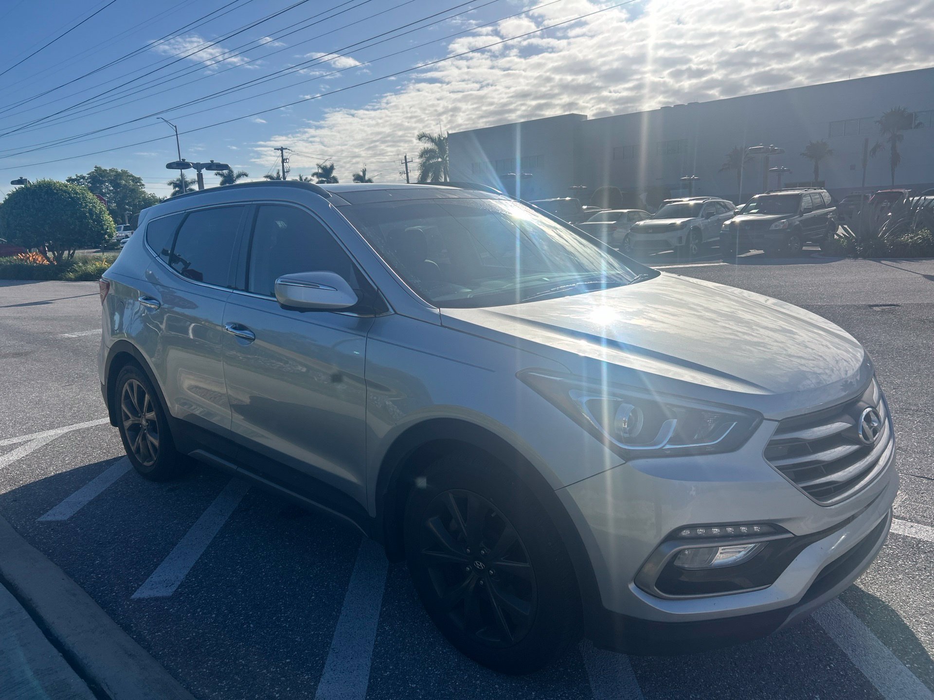 Used 2017 Hyundai Santa Fe Sport FWD image 2