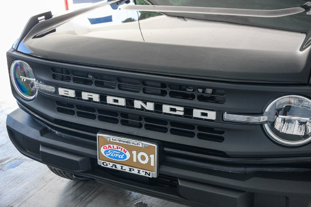 New 2025 Ford Bronco 4-Door AWD/4WD image 11