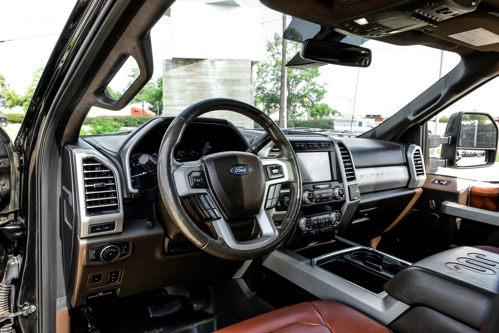 Used 2019 Ford F250 King Ranch w/ King Ranch Ultimate Package AWD/4WD image 3
