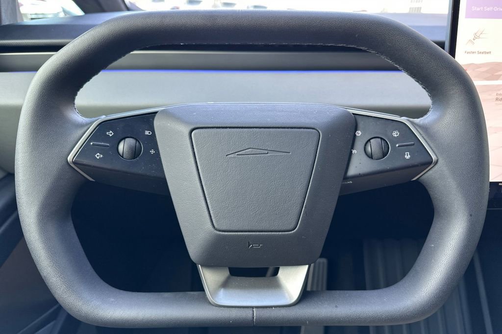 Used 2025 Tesla Cybertruck AWD Crew Cab image 23