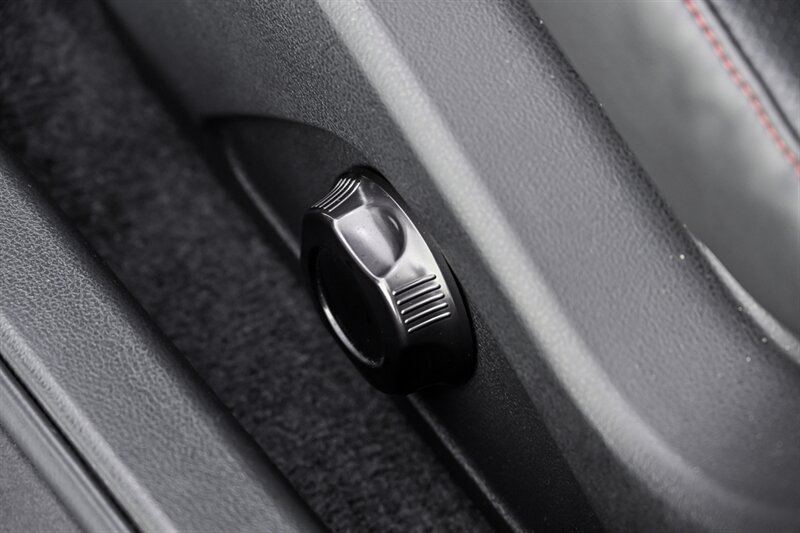 Used 2017 Nissan GT-R NISMO AWD/4WD image 50