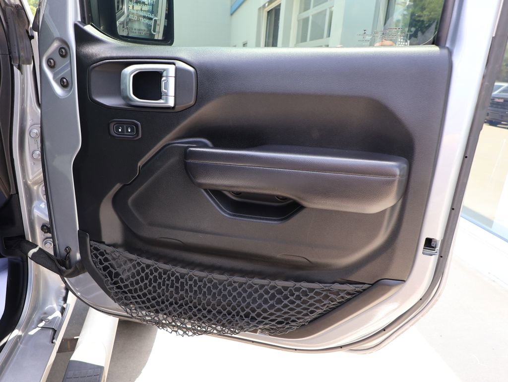 Used 2018 Jeep Wrangler Sport AWD/4WD image 27