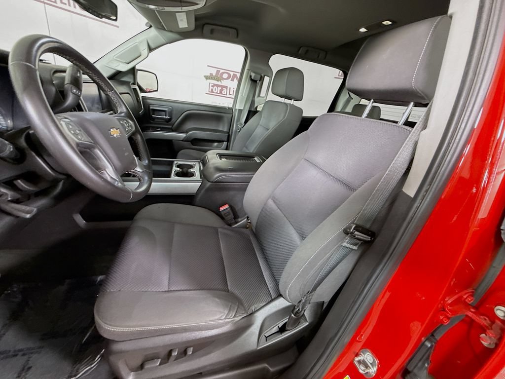 Used 2018 Chevrolet Silverado 1500 LT w/ All Star Edition AWD/4WD image 24