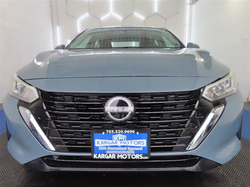 Used 2024 Nissan Sentra SV FWD image 2