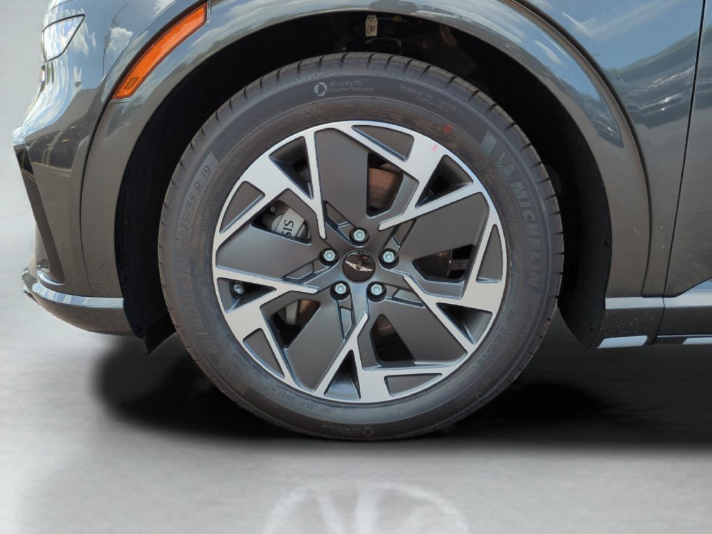New 2026 Genesis GV60 RWD image 27
