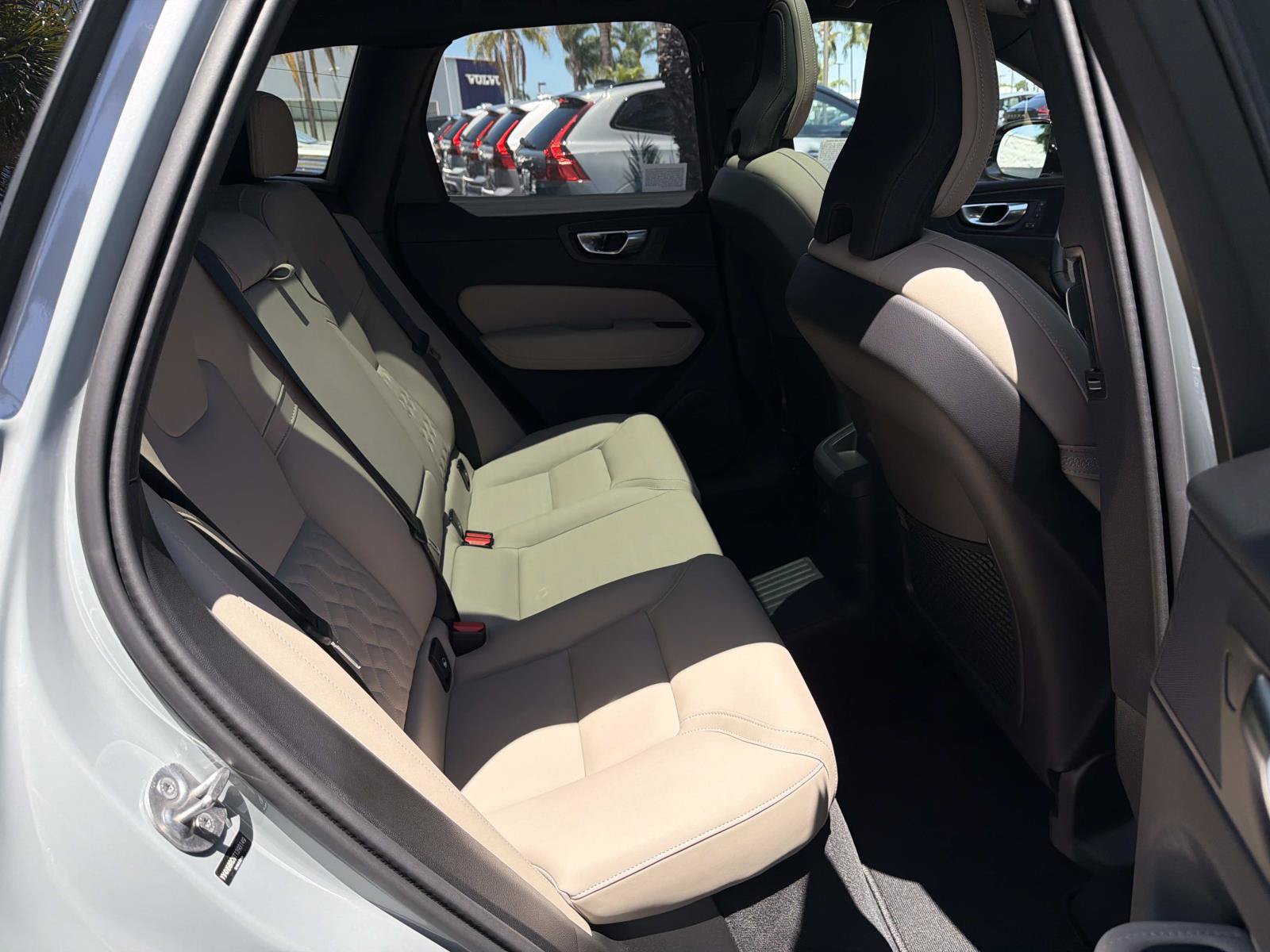 Used 2026 Volvo XC60 T8 Plus w/ Protection Package Premier AWD/4WD image 24