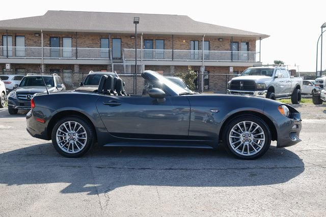 Used 2017 FIAT 124 Spider Classica image 18