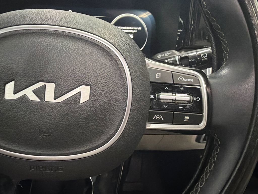 Used 2023 Kia Sorento SX AWD/4WD image 28