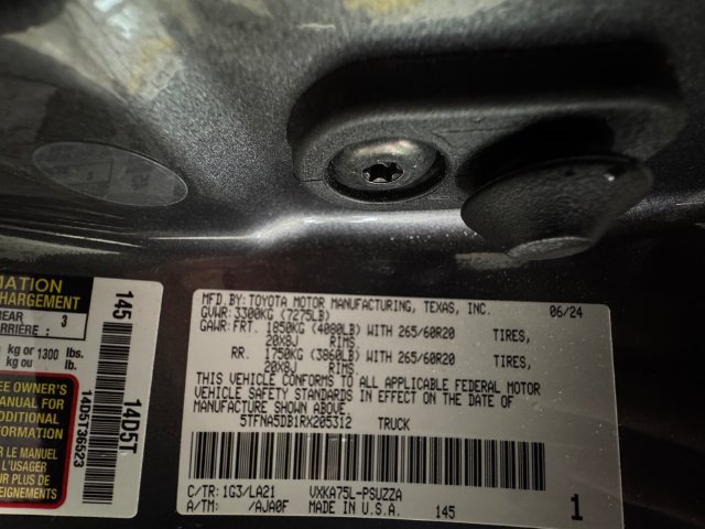 Used 2024 Toyota Tundra Platinum AWD/4WD image 27
