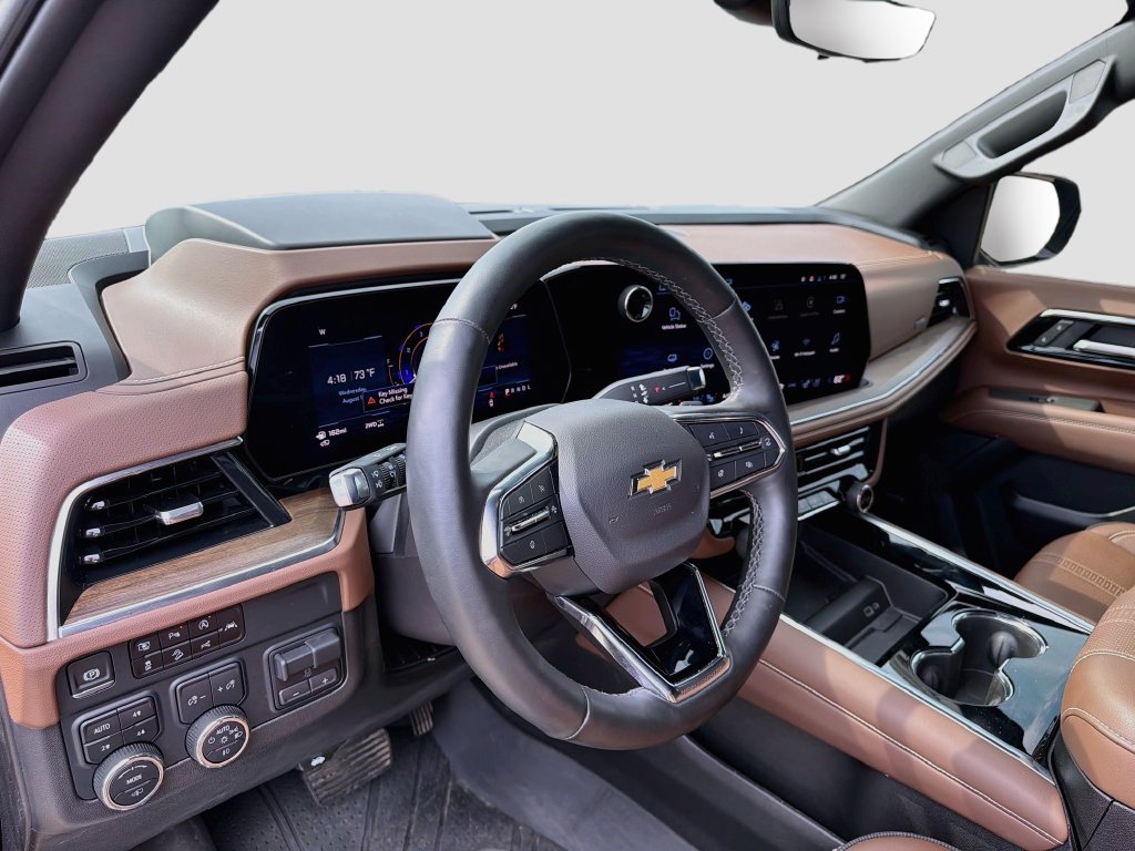 Used 2025 Chevrolet Tahoe High Country AWD/4WD image 9