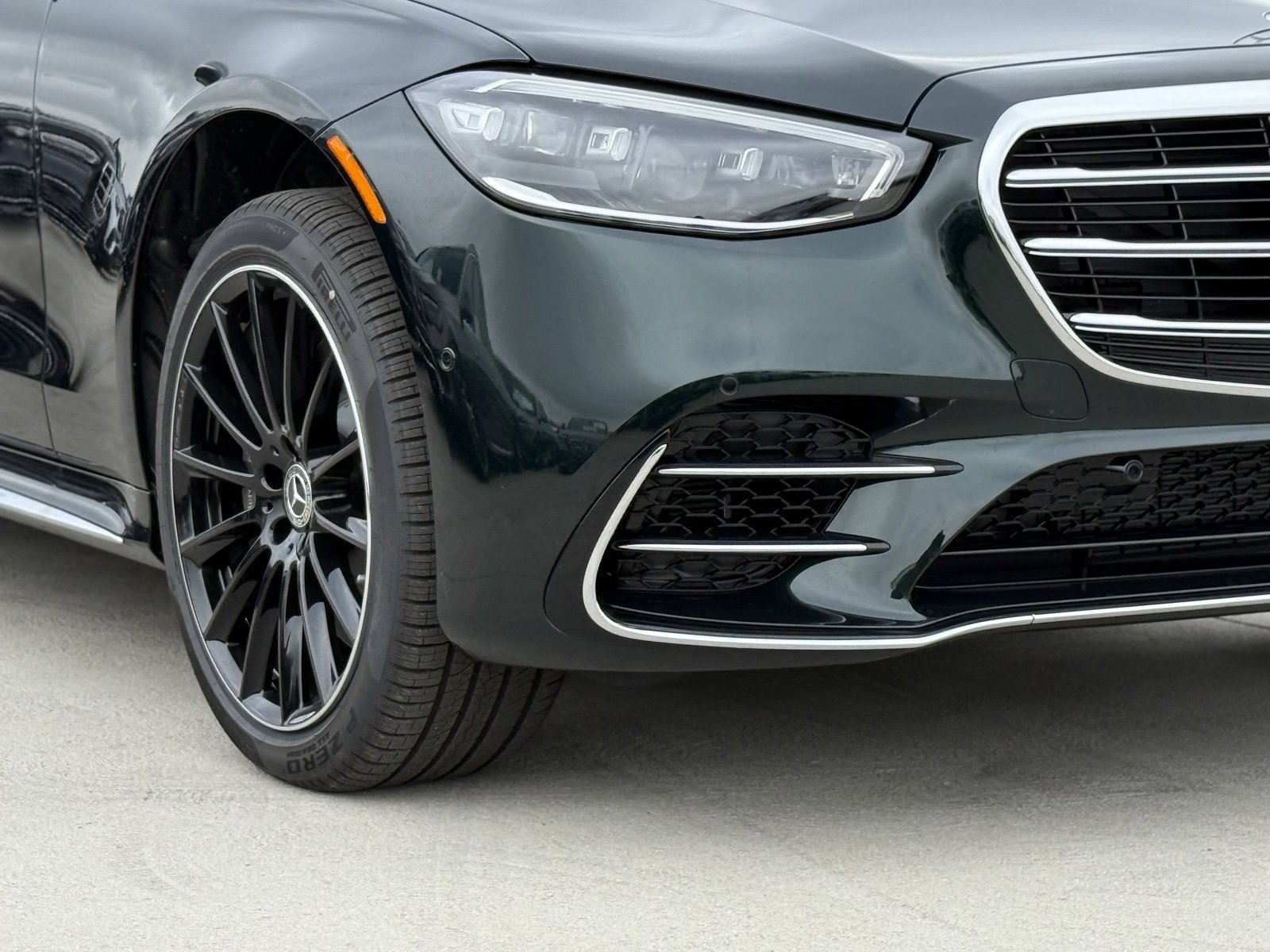 New 2026 Mercedes-Benz S 580 4MATIC Sedan image 4