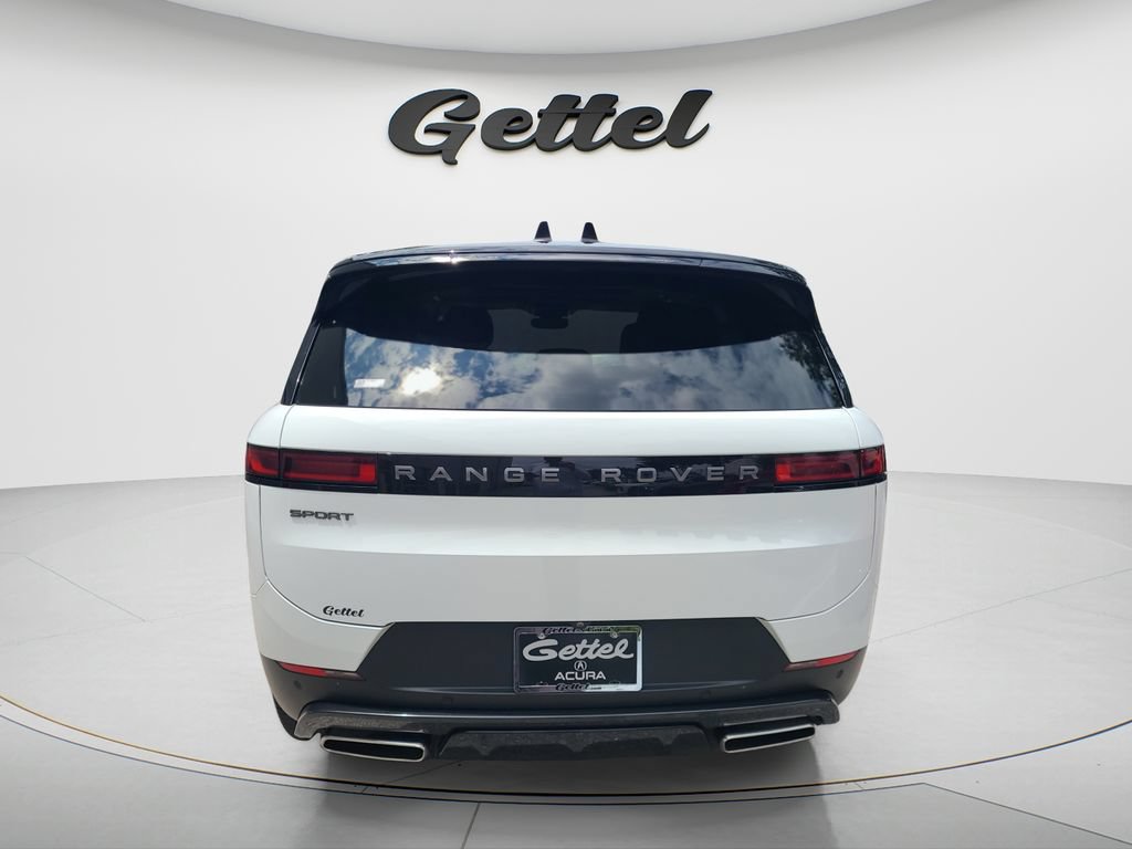 Used 2024 Land Rover Range Rover Sport SE AWD/4WD image 6