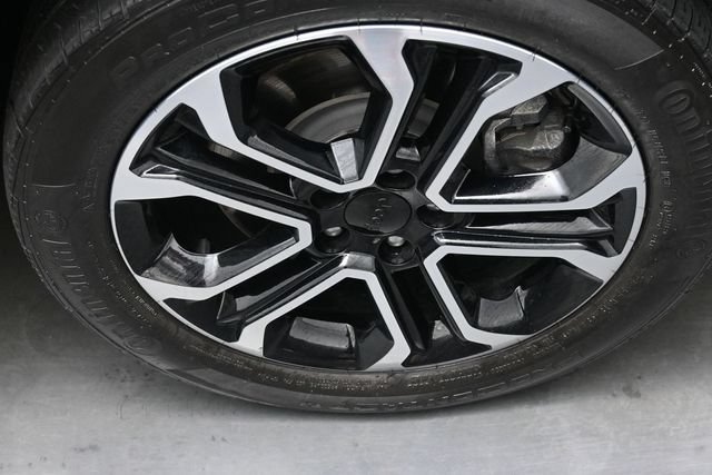 Used 2023 Jeep Compass Limited w/ Sun and Sound Group AWD/4WD image 30