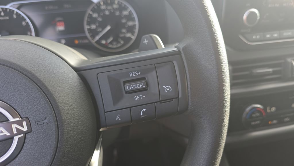 Used 2023 Nissan Pathfinder S AWD/4WD image 23