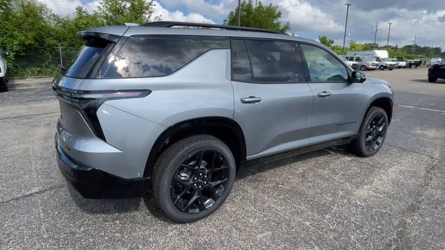 New 2026 Chevrolet Traverse RS w/ LPO, Floor Liner Package AWD/4WD image 2