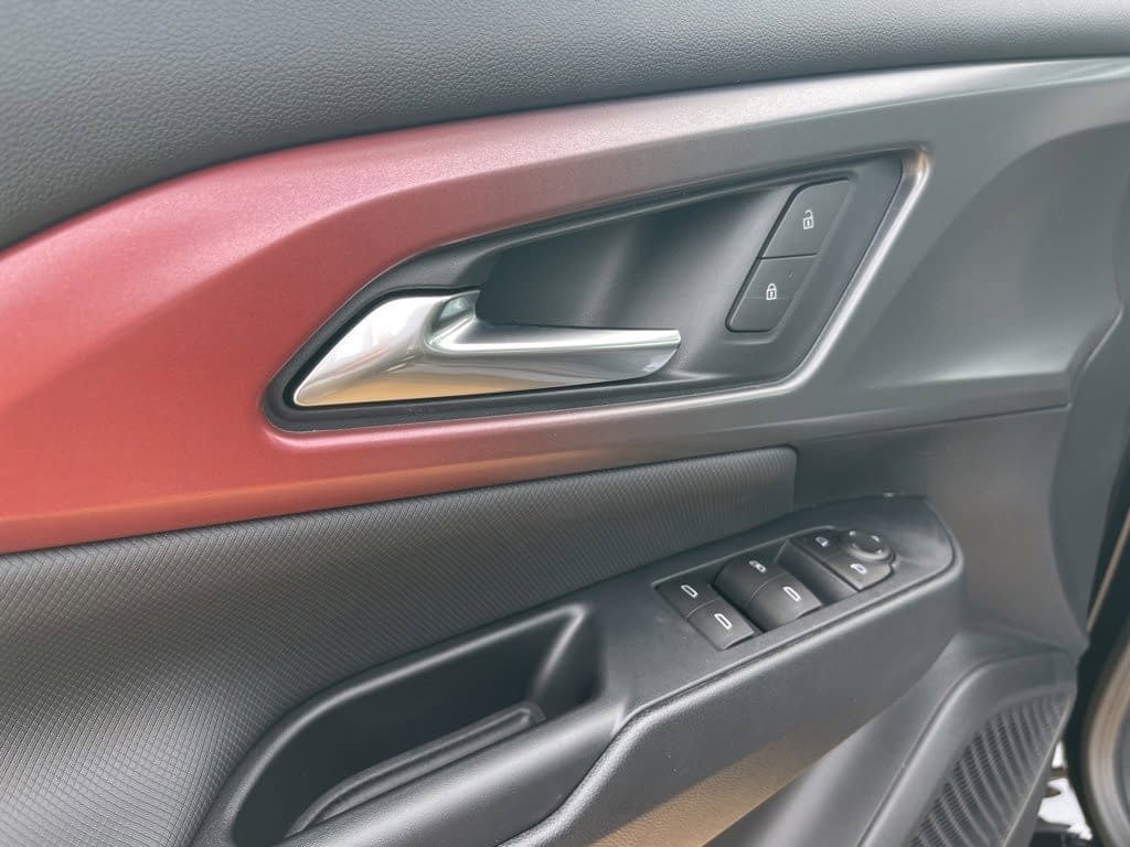 New 2026 Chevrolet Equinox EV RS image 11